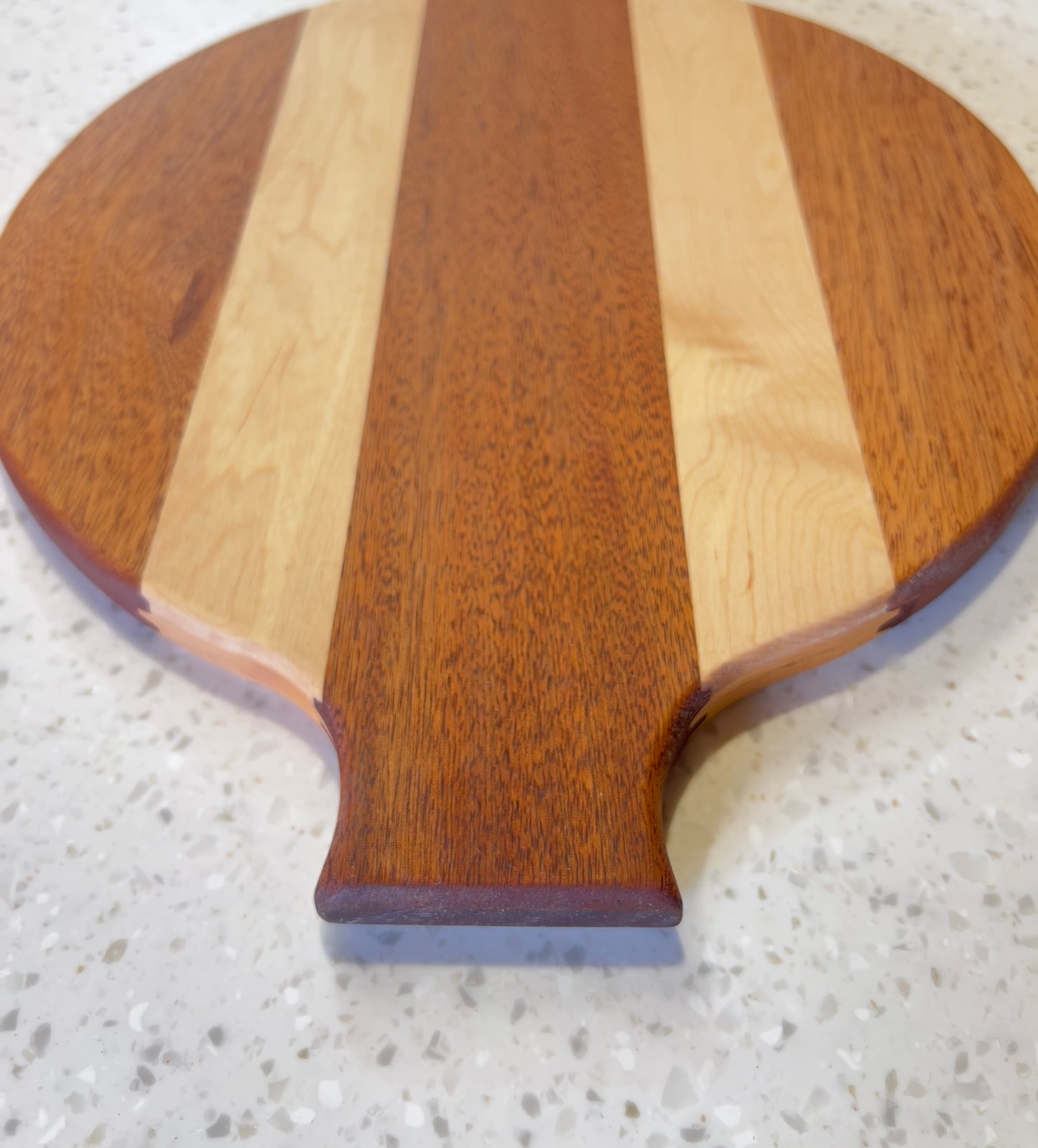 The Brí Board – Handcrafted Mahogany & Irish Maple Pizza Board