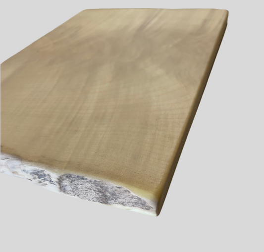 The Ériu Board – Live-Edge Irish Sycamore Serving Board